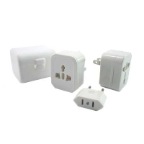 Travel-Adaptor-w-Case-AYLU1006-90